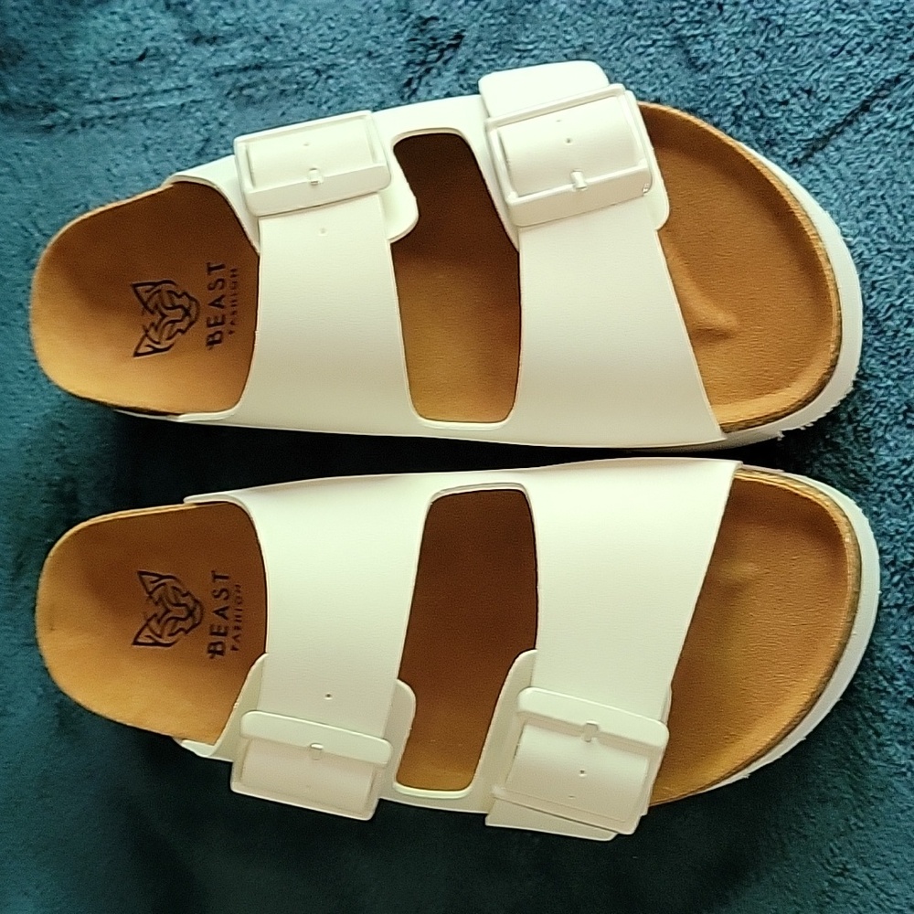 BEAST FASHION White Sandals - Picture 2 of 5
